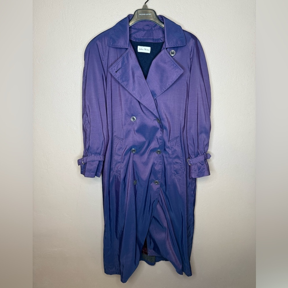 John Weitz Women's Vintage 70s, 80s Purple Trench Coat Size 12/Large Streetwear